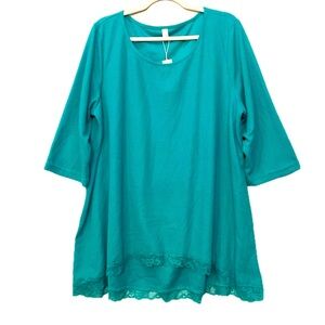 Teal Women's Top with Lace Trim NWT  25"p2p